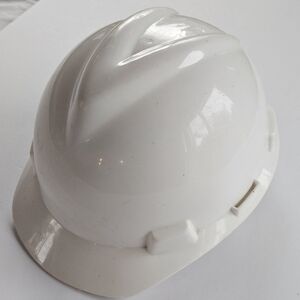 *SOLD* White Hard Hat Helmet MSA V-Gard Medium ANSI OSHA PPE Safety Construction